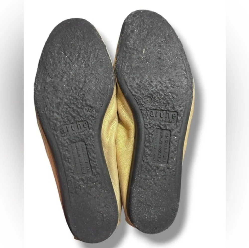 Arche leather upper